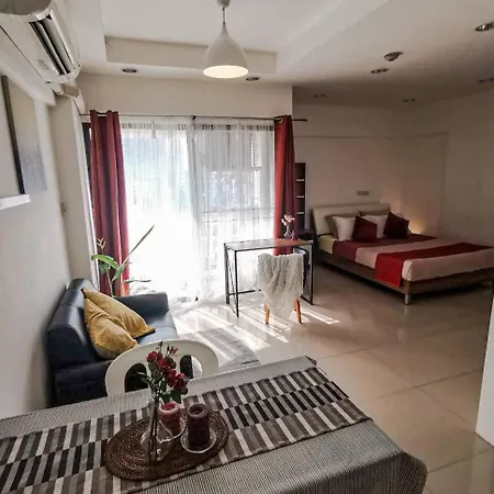 Tower Resident In The Heart Of Bangkok Shopping Center Apartment Makkasan Exterior photo