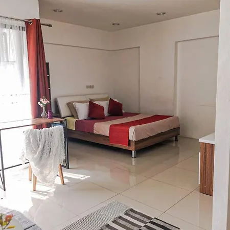 Tower Resident In The Heart Of Bangkok Shopping Center Apartment Makkasan Exterior photo